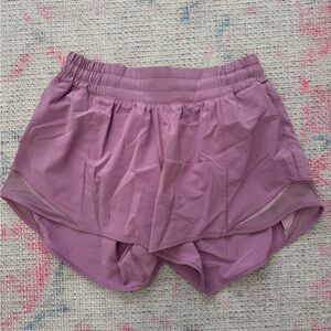 Lululemon hotty hot shorts 4”/low rise